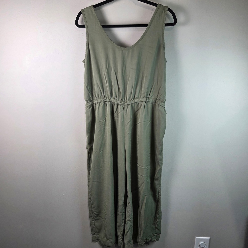 Gap Jumpsuit Women M Walden Green Excellent Drapey Twill V-Neck 527481-00